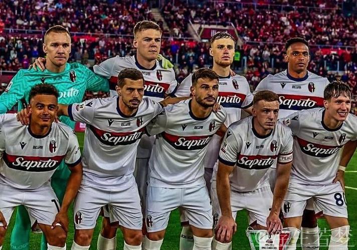 116年俱乐部五十年首捧意杯:三万球迷狂欢,主帅享荣誉时刻 116年俱乐部五十年首捧意杯:三万球迷狂欢,主帅享荣誉时刻