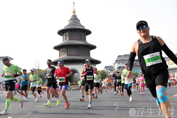 2025扬州鉴真半程马拉松燃情起跑 2025扬州鉴真半程马拉松燃情起跑