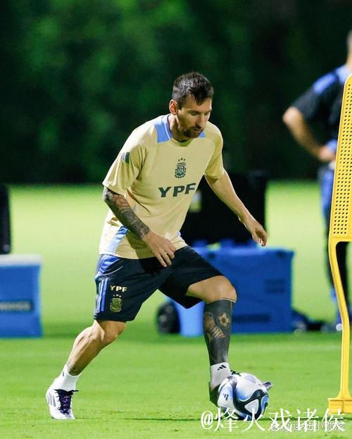 冲刺!梅西晒备战训练照 已参加阿根廷队训练 冲刺!梅西晒备战训练照 已参加阿根廷队训练